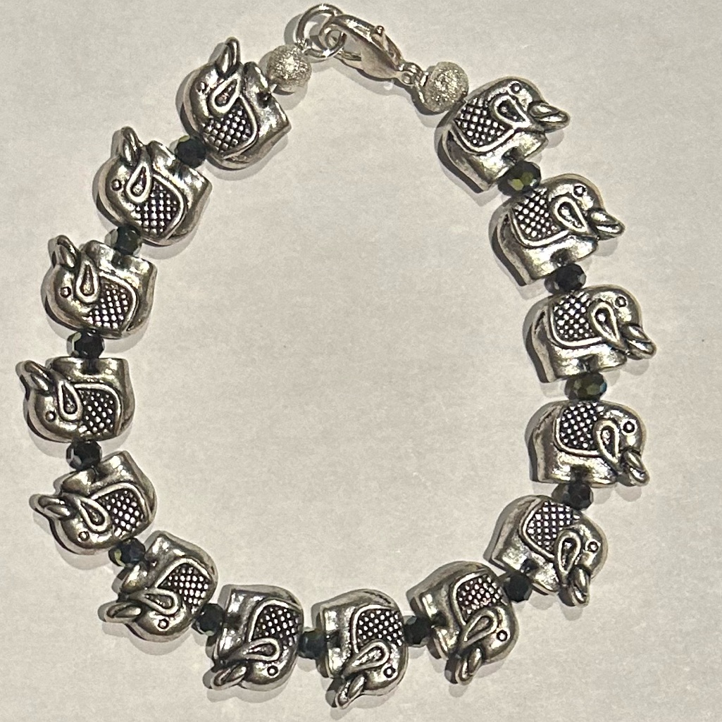 Silver Tone Elephant And Czech Glass Btacelet